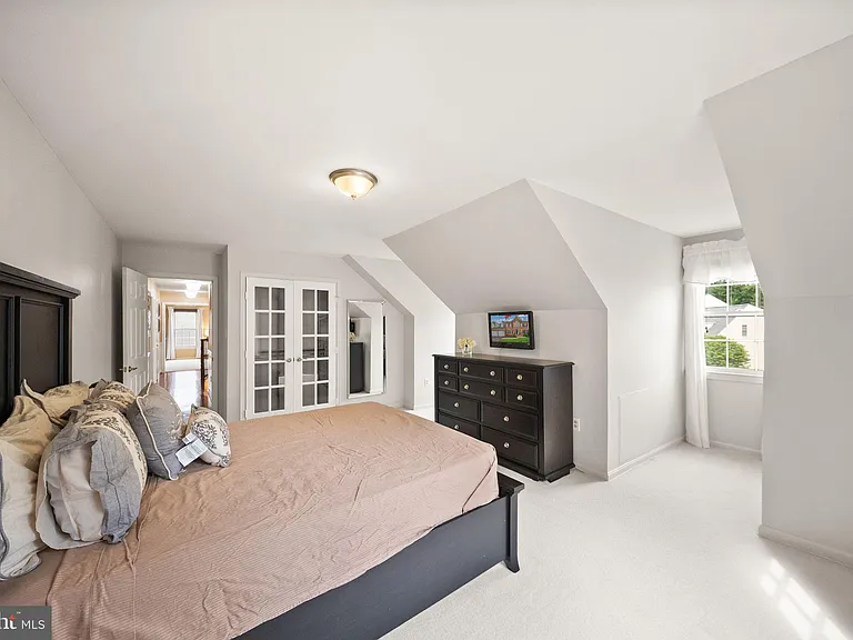 5667 Lonesome Dove Ct — Photo 57
