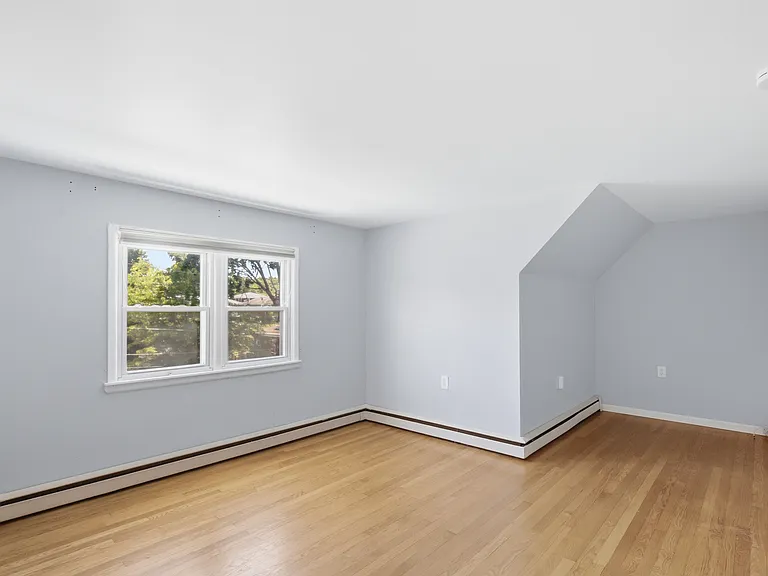 35 Fountain Ave — Photo 18