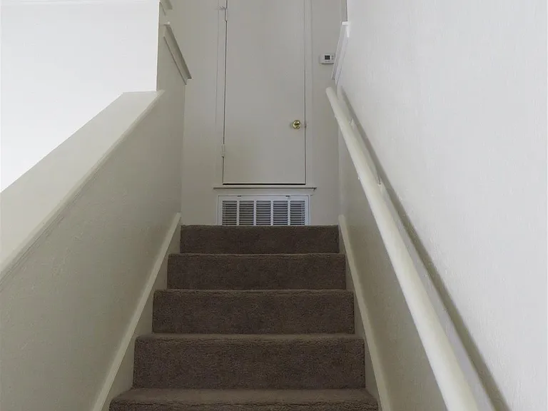 2217 Katy Ln #C — Photo 10