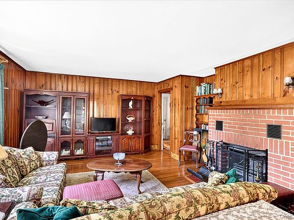 4th image of 35 Biltmore Drive
