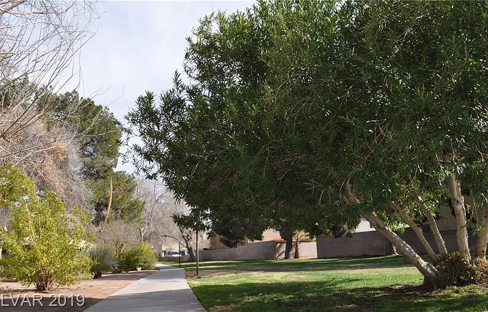 2nd image of 4737 Summerhill Rd