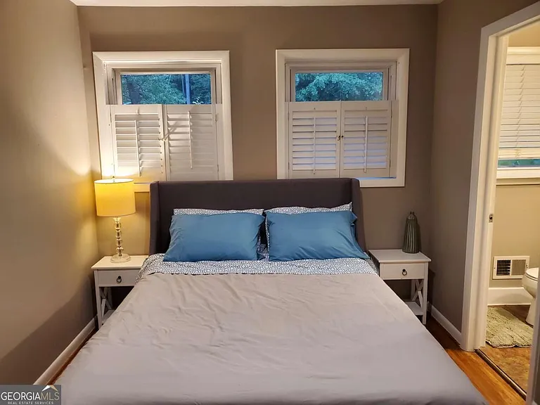 2473 Woodacres Rd NE — Photo 19