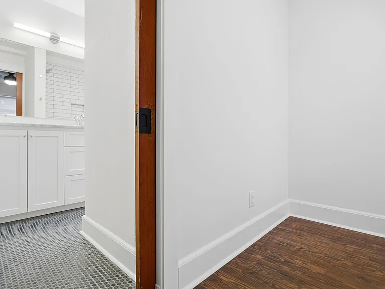 612 S 6th St — Photo 29