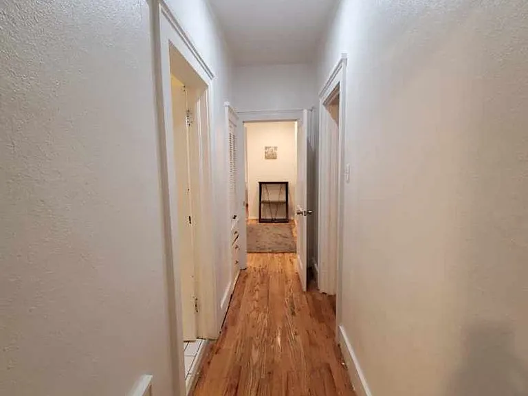 911 Fruit Ave NW — Photo 17