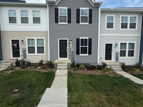 18 Ironwood Ct, Kearneysville, WV 25430