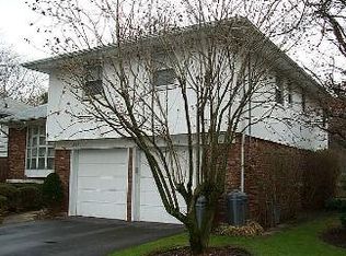 269 Hungry Harbor Rd, Valley Stream, NY 11581