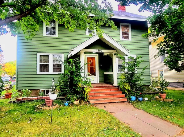 1301 S 1st St, Aberdeen, SD 57401