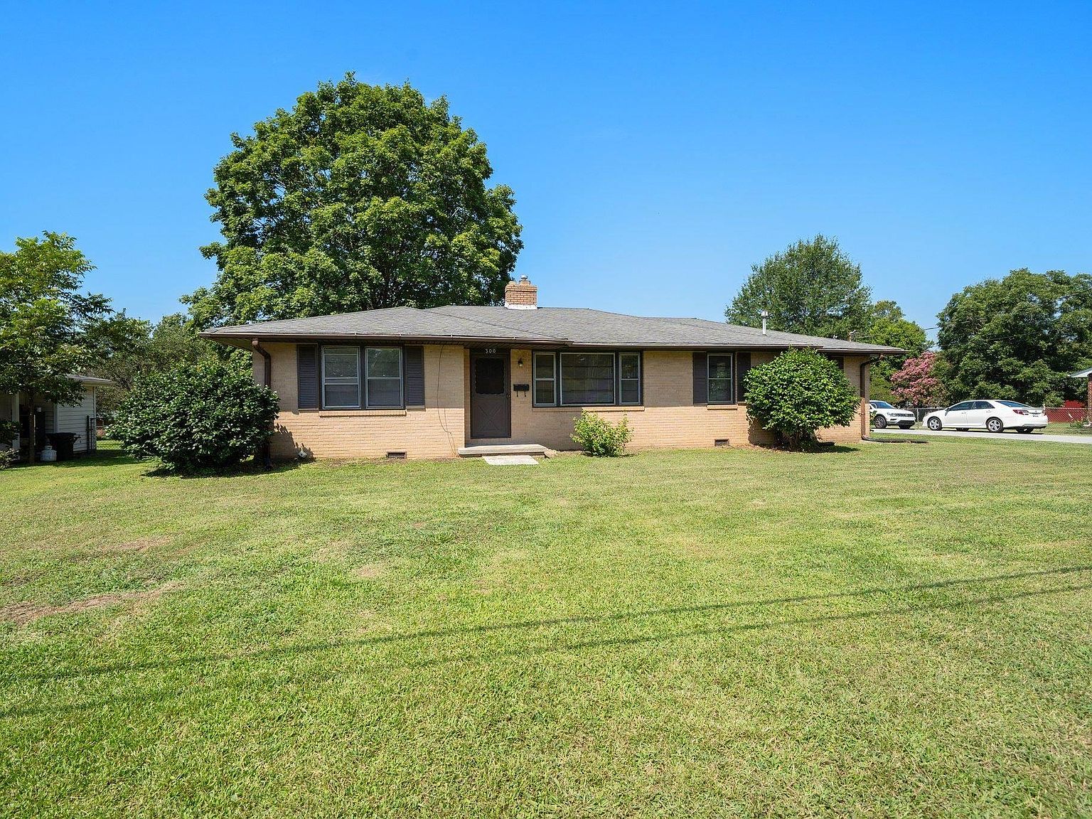 300 Reeves Dr, Simpsonville, SC 29681 | MLS #1504445 | Zillow