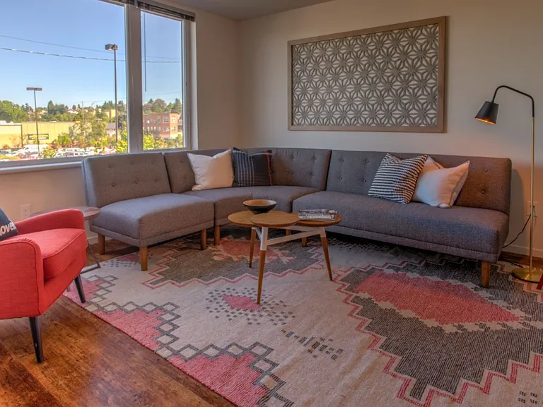 Janus Apartments — Photo 9