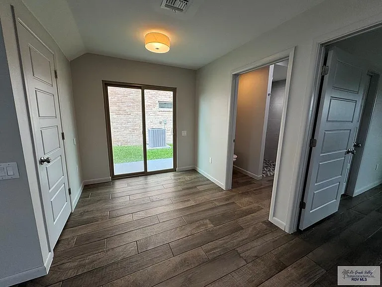 7100 Via Del Mar Cir #B-3 — Photo 7