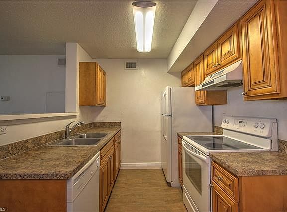 3rd image of 12700 Equestrian Cir APT 2503