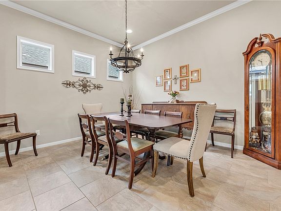 5th image of 2604 Kinnersley Ct