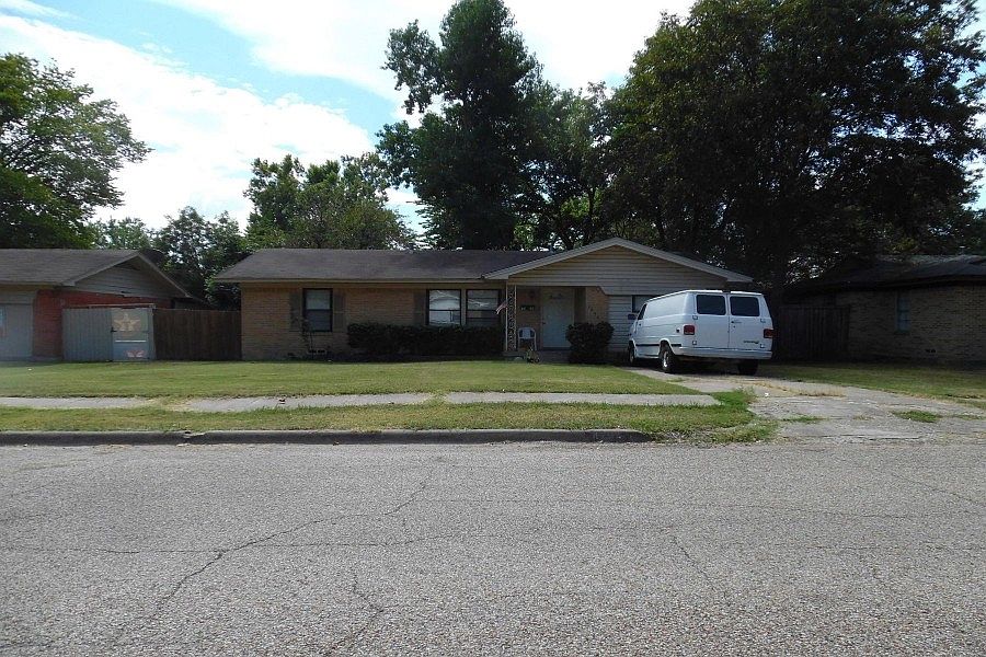 1st image of 1230 Caldwell Dr