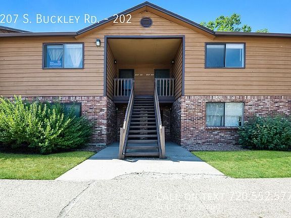 3rd image of 2207 S Buckley Rd APT 202