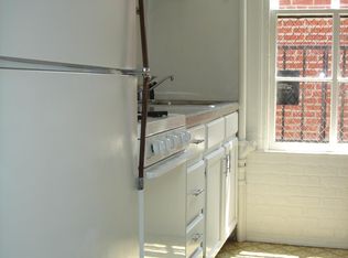 1713 Park Ave APT 3R, Baltimore, MD 21217