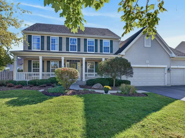 1763 Goldsboro Ln, Crystal Lake, IL 60014