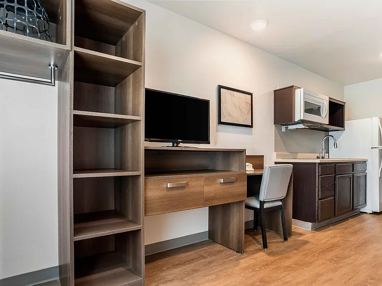 Studio Suite - 1 Queen Bed
