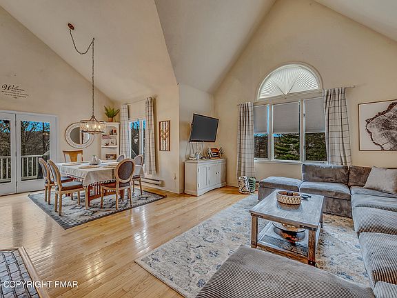 4th image of 17 Rockspring Ct