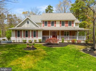 1 Pine St, Monroe Township, NJ 08831