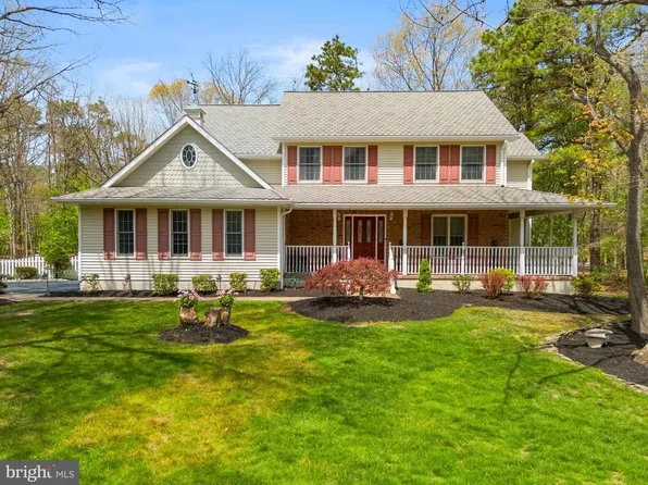 1 Pine St, Monroe Township, NJ 08831