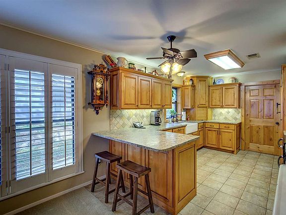 3rd image of 700 Whispering Pine Trl S