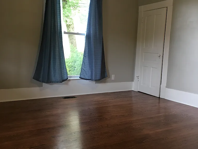 1201 Kenyon St — Photo 4