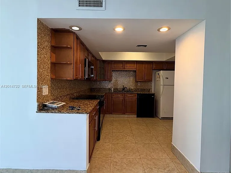 2000 Atlantic Shores Blvd #118 — Photo 9