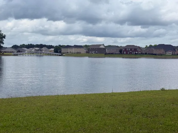 1940 Currituck Dr, Sumter, SC 29153