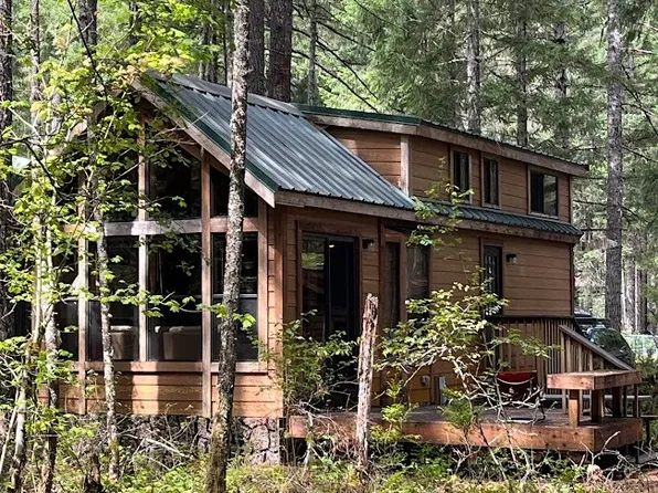 70 N Kokanee Crest Way, Hoodsport, WA 98548