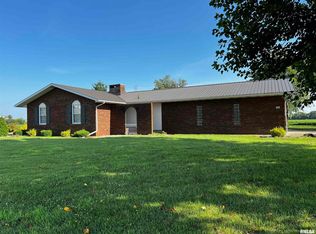 210 W 5th St, Saint Peter, IL