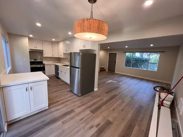 711 Colina Ln #A, Santa Barbara, CA 93103