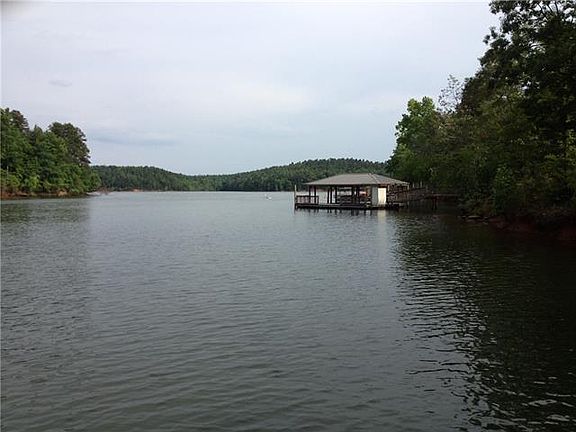 2nd image of 3413 N Bay Dr