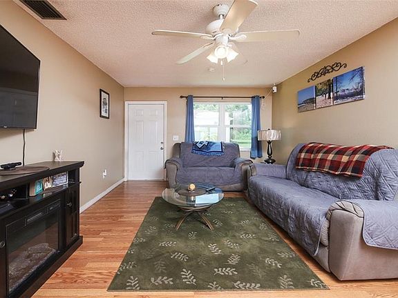 4th image of 1244 Barton Ave