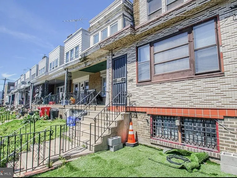 6323 Chester Ave — Photo 1