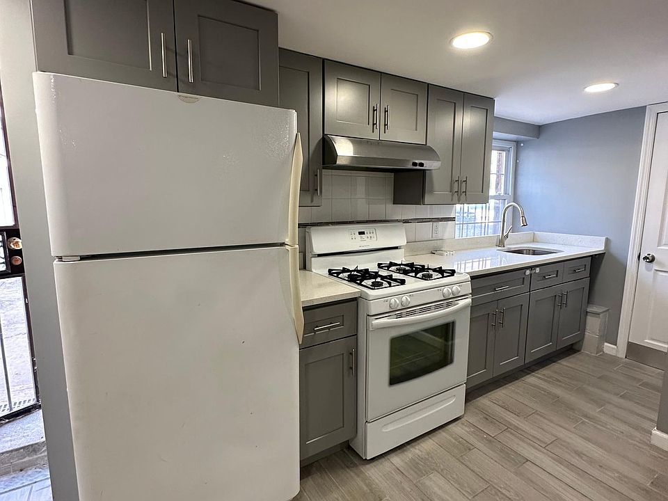 1st image of 1019 Throggmorton Ave Floor 1