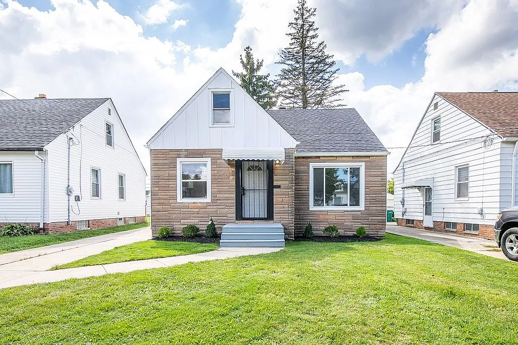 15614 Turney Rd photo 1