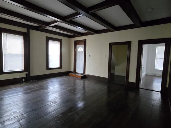 59 Oak St Floor 1, Taunton, MA 02780