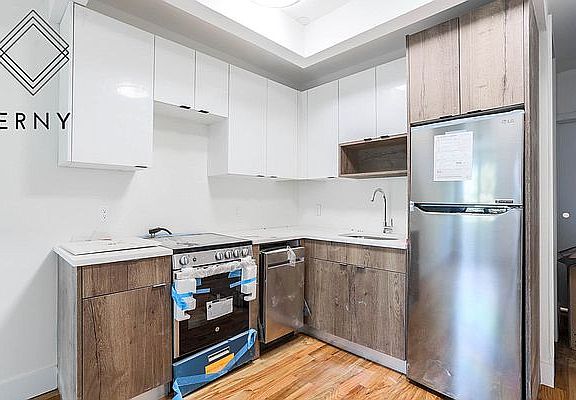 4th image of 1603 Lincoln Pl #4D