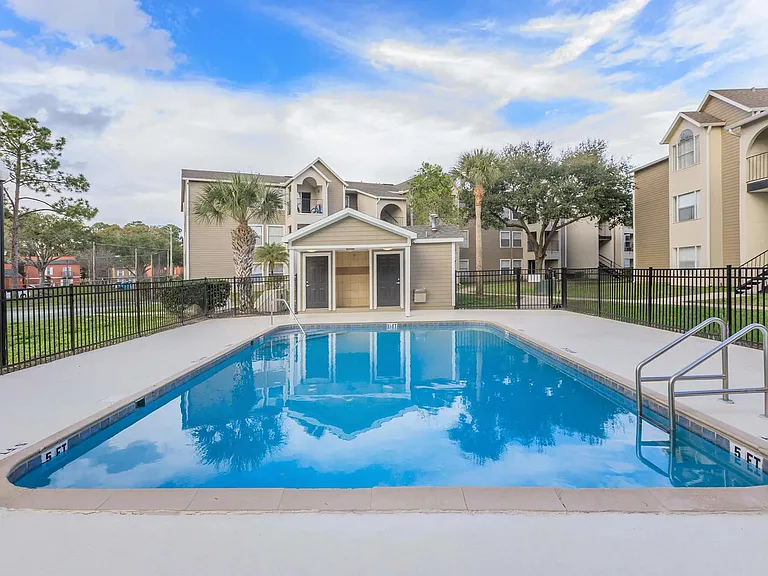 Walden Palms Apartments — Photo 15