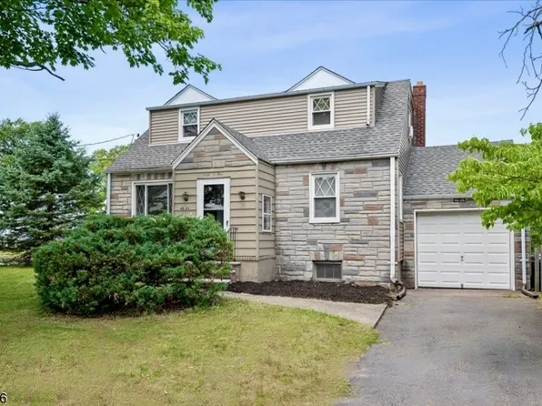 40-05 Van Duren Ave, Fair Lawn Boro, NJ 07410