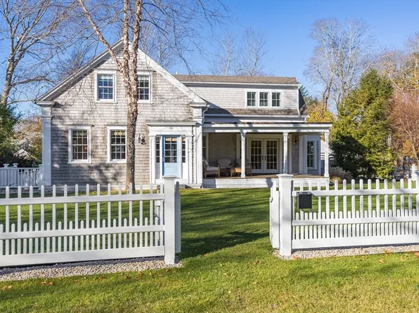110 Ocean View Ave, Barnstable, MA 02630