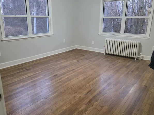 (undisclosed Address), New Rochelle, NY 10805