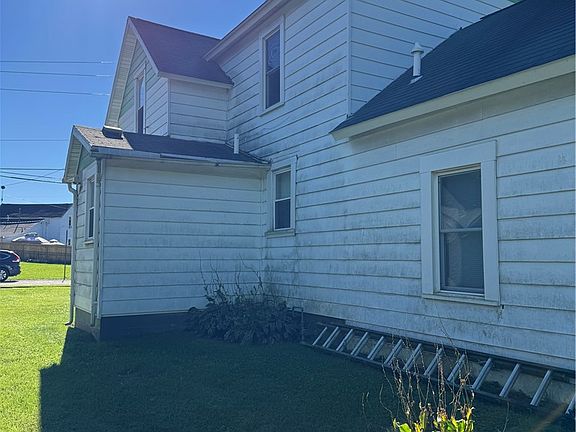 4th image of 222 Jamestown Rd