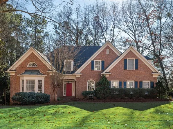 7905 Fawndale Way, Sandy Springs, GA 30350