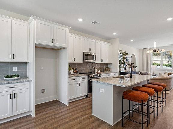 2nd image of 102 Mission Way