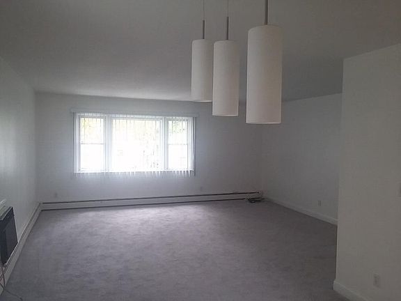 3rd image of 21 E Cedar St #3