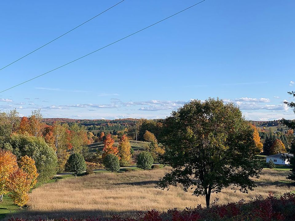  Gorgeous hilltop views 