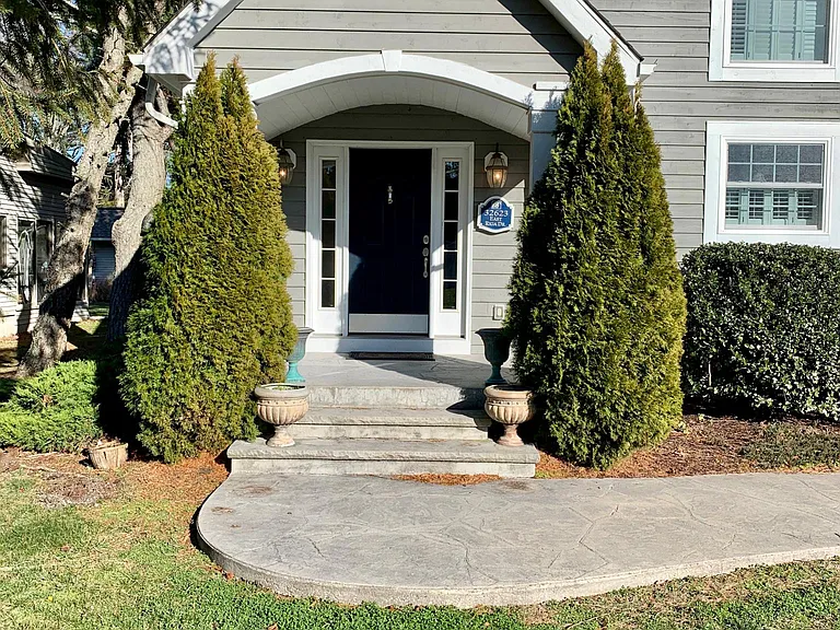 32623 E Riga Dr — Photo 2