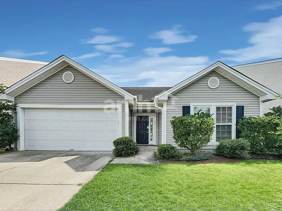 8 Sandy Point Way