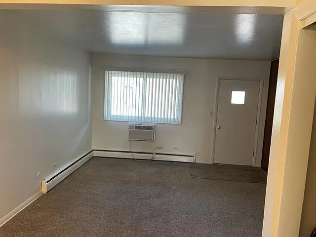 480 Freeland Ave — Photo 3